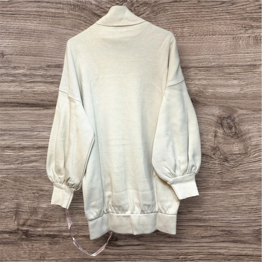 Choosy Oversized Boyfriend Sweater
Size M NWT - Picture 2 of 7